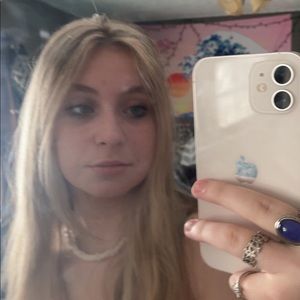 Meet your Posher, Addison